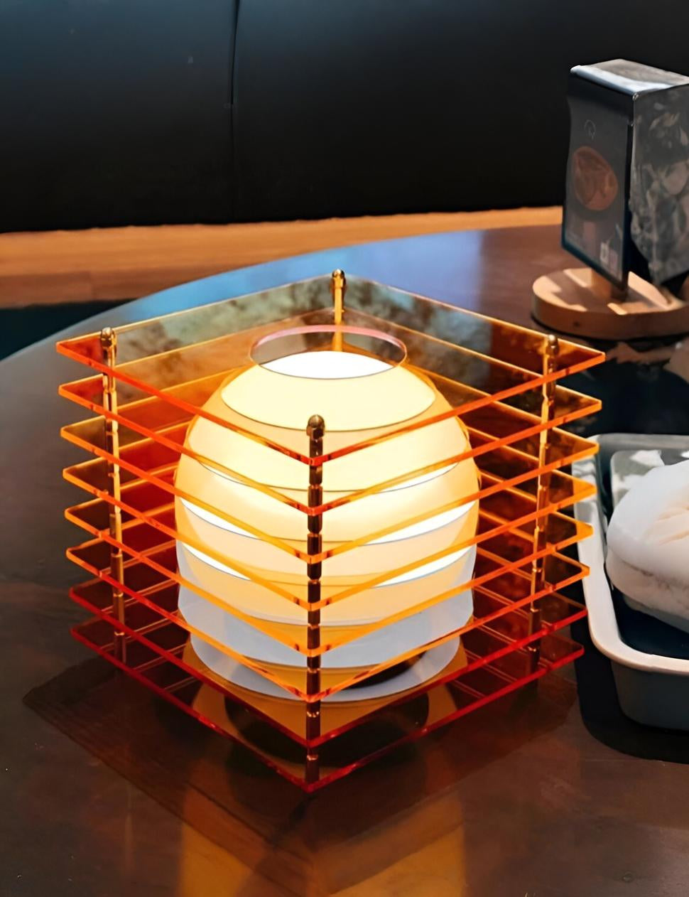 Atlas Lamp